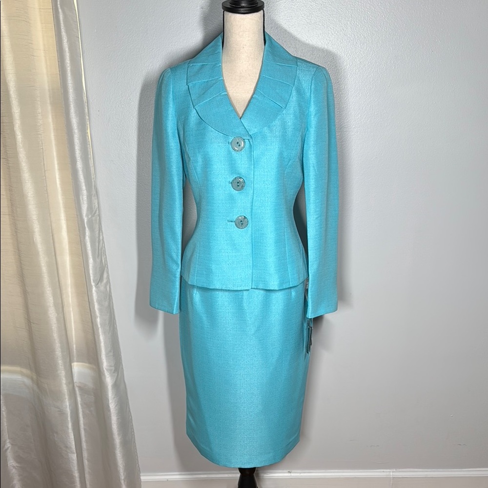 Elegant Turquoise Skirt Suit
